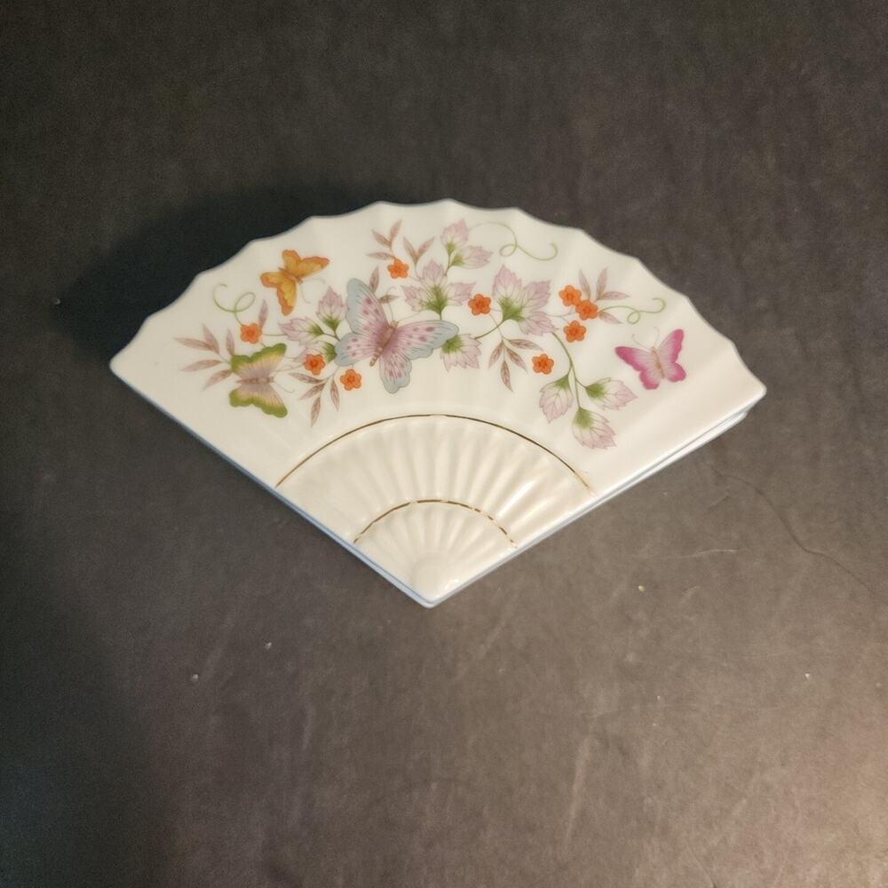 Vtg Avon Butterfly Fantasy Trinket Jewelry Box Floral Fan Shaped Ceramic 4.5"